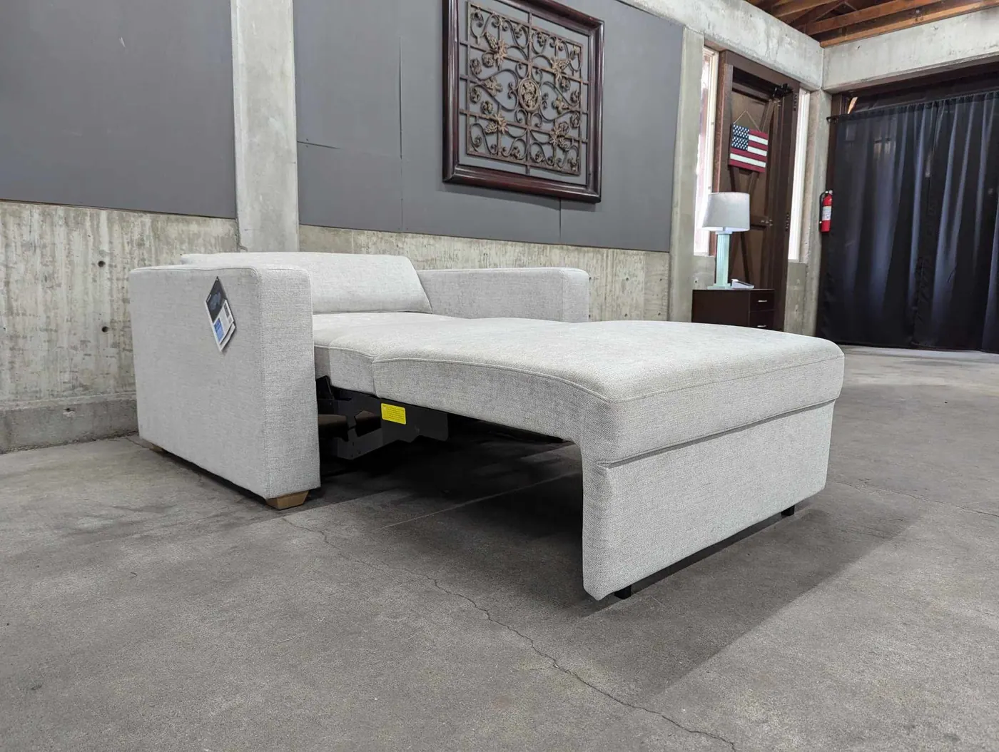 Thomasville Convertible twin size Sleeper chair, view 7
