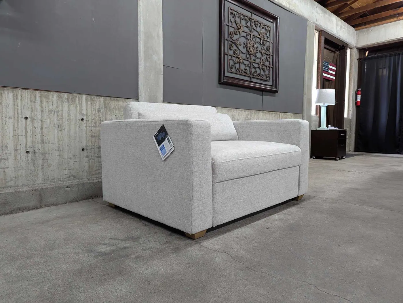 Thomasville Convertible twin size Sleeper chair, view 4
