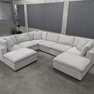 Large Thomasville Lowell 8 Piece Modular Sectional