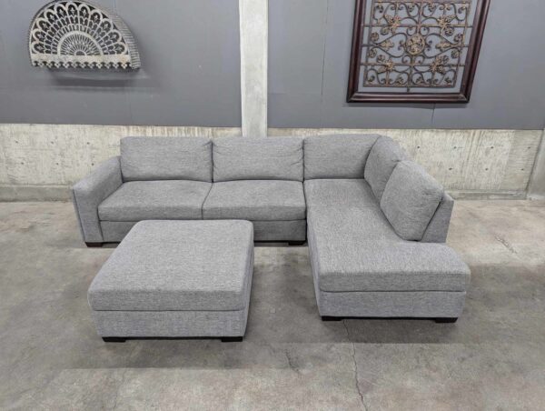 Maycen Sectional with Ottoman - Image 2