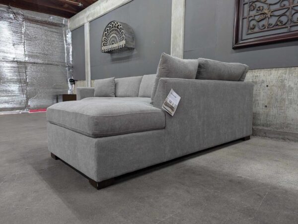 Thomasville Sectional with Power Footrests - Image 5