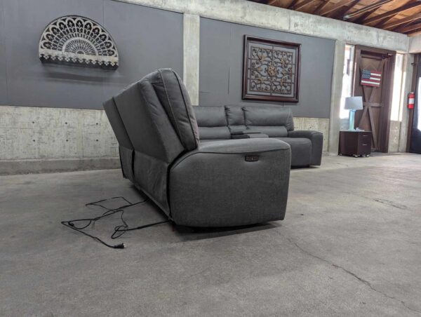 Gray Sweeney 6-Piece Sectional w/ Power Recliners & Headrests - Image 5