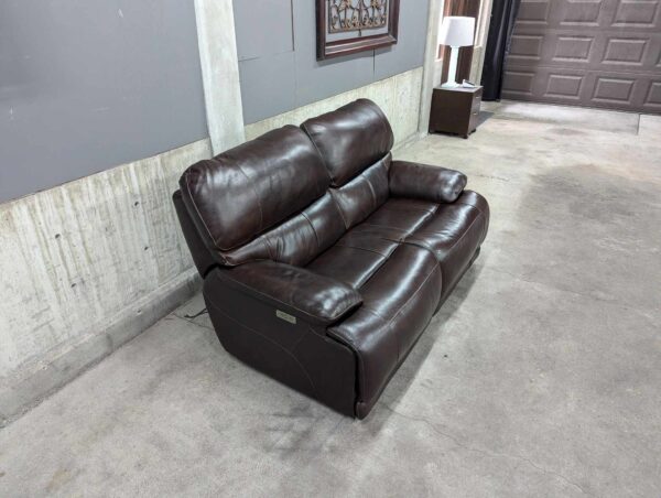 Leather Power Reclining Loveseat with Power Headrest - Image 4